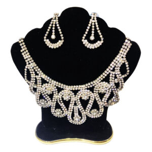 Juego de pendientes de Collar y Aretes