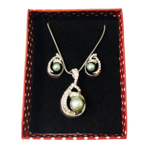 Juego de pendientes de Collar y Aretes
